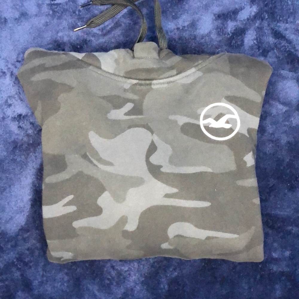 Hollister - Black Sweatshirt